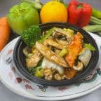 Best Chicken with Mixed Vegetables蔬菜鸡 in Victoria, TX